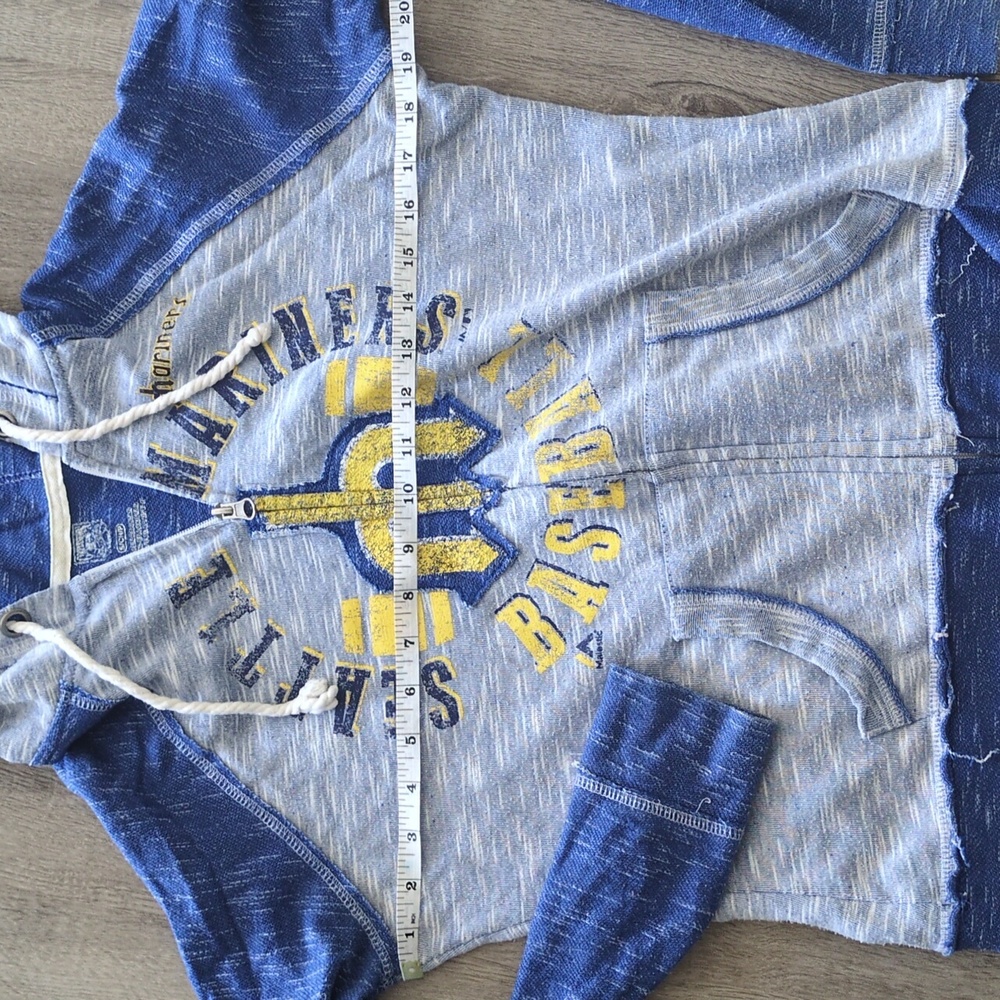 Authentic Seattle Mariners Zip-up - Picture 5 of 8